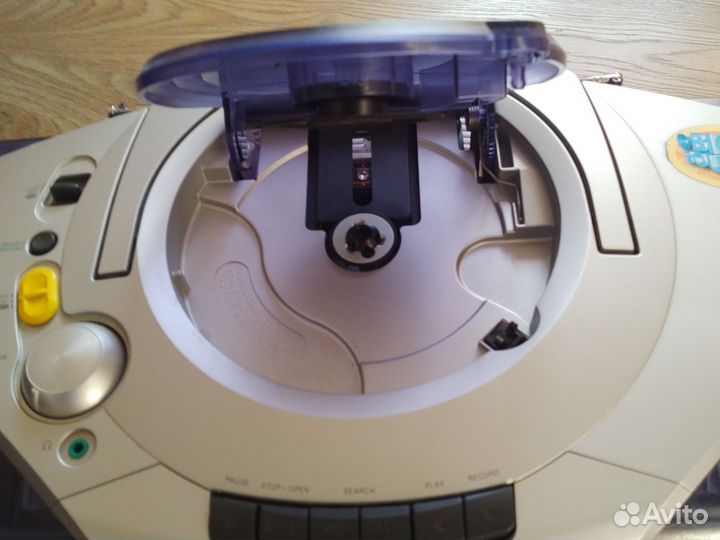 Музыкальный центр philips