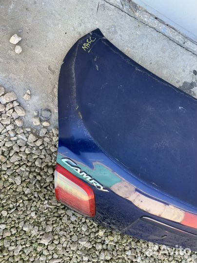 Крышка багажника Toyota Camry 40