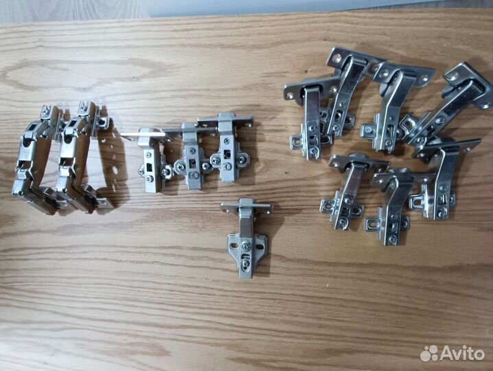 Угловые петли для шкафов