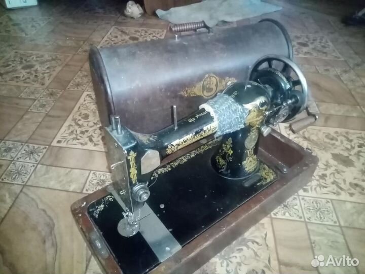 Швейная машина Singer