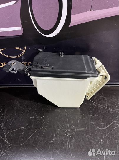 Корпус блока предохранителей мерселес w212 w218