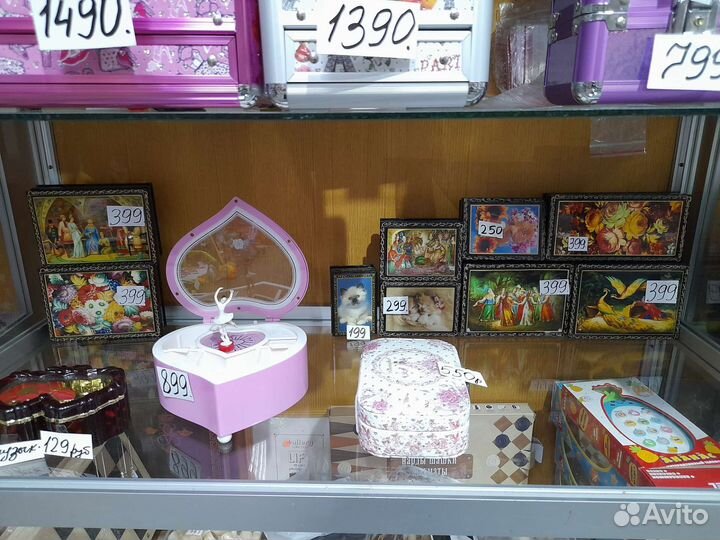 Шкатулки