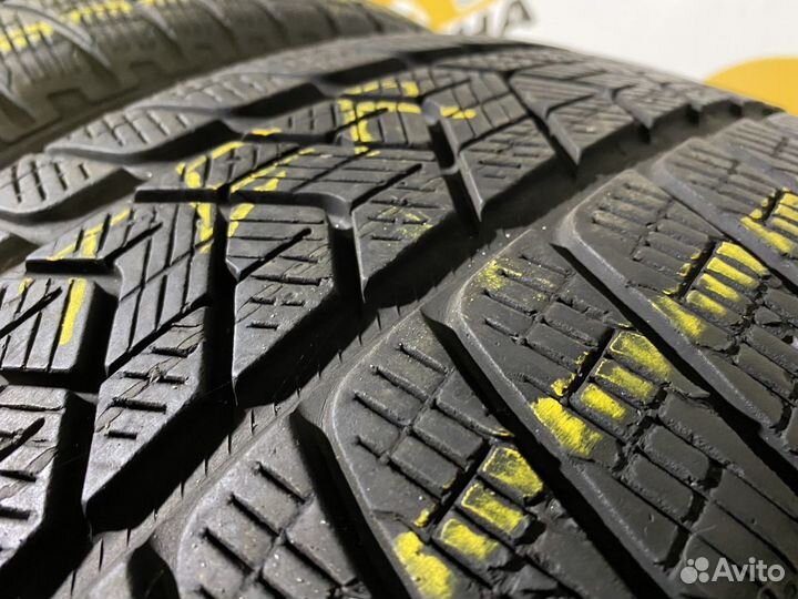 Pirelli Scorpion Winter 255/55 R18
