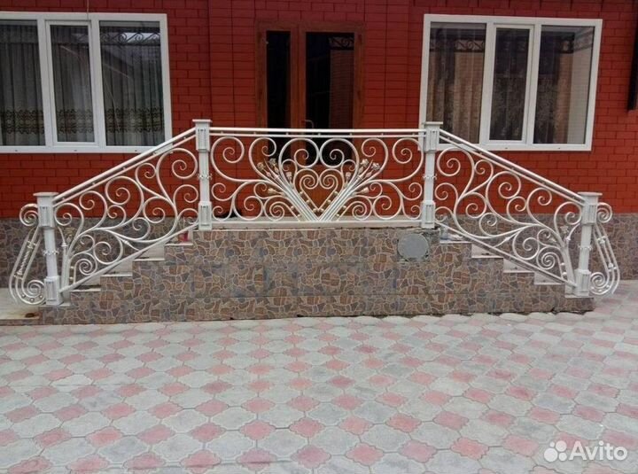 Кованые перила для лестниц