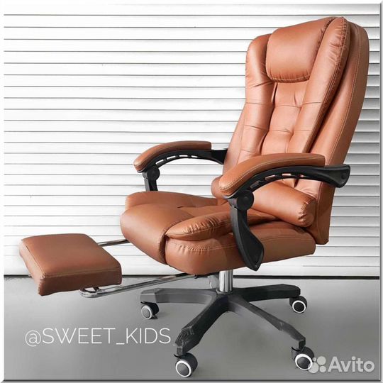 Компьютерное кресло руководителя офисное