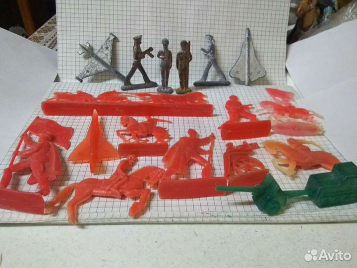 Оловянные солдатики и пластмассовые,ссср