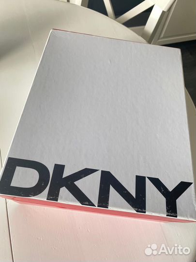 Босоножки кожаные dkny