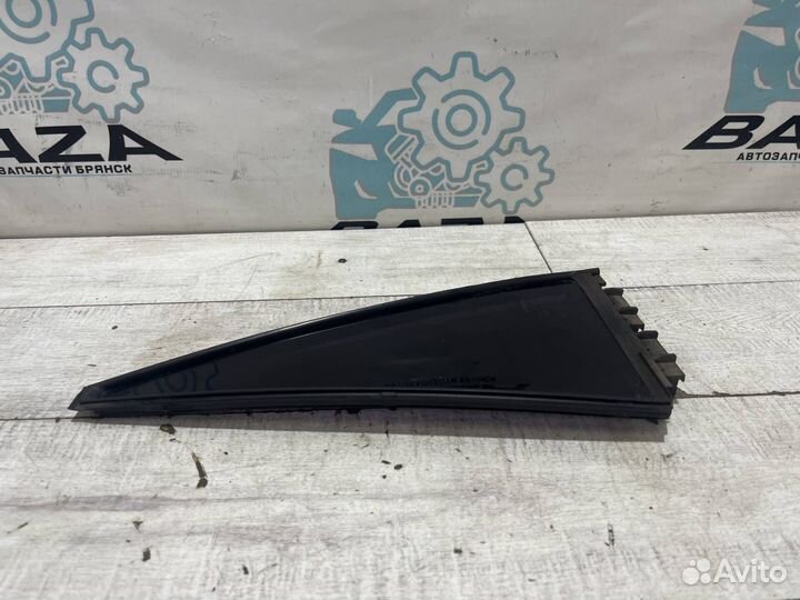 Форточка задней левой двери Toyota RAV 4 3