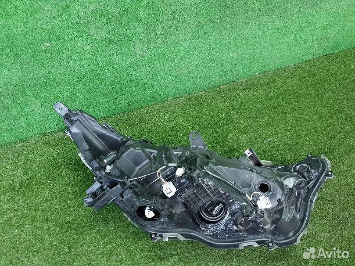 Фара левая Toyota RAV4