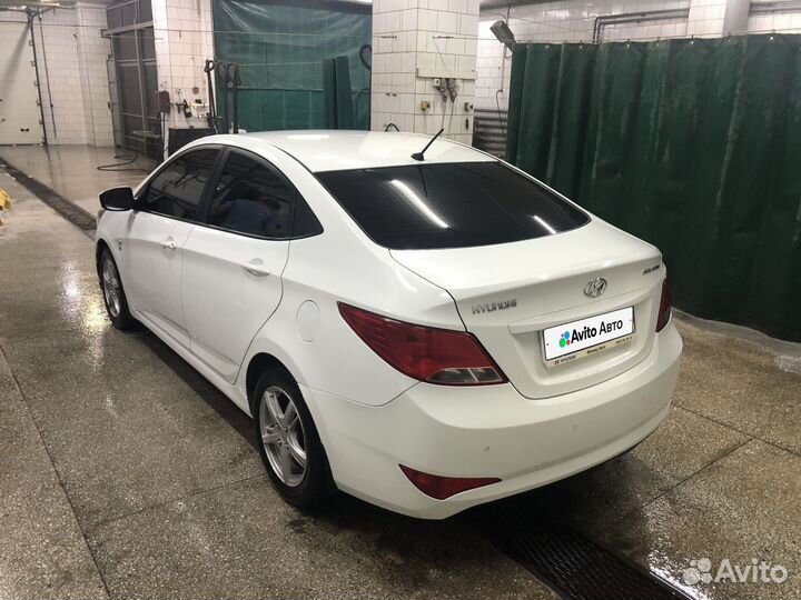 Hyundai Solaris 1.6 AT, 2015, 118 000 км