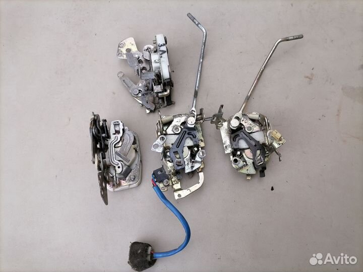 Замок двери Kia Sephia 1993-97