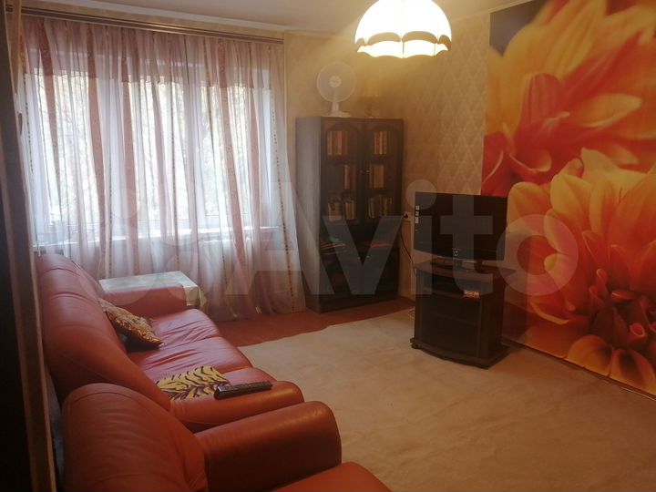 2-к. квартира, 43 м², 3/9 эт.