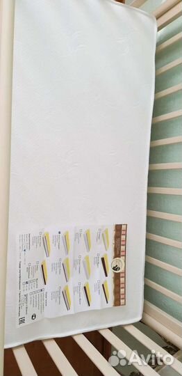 Детская кроватка с поперечным маятником