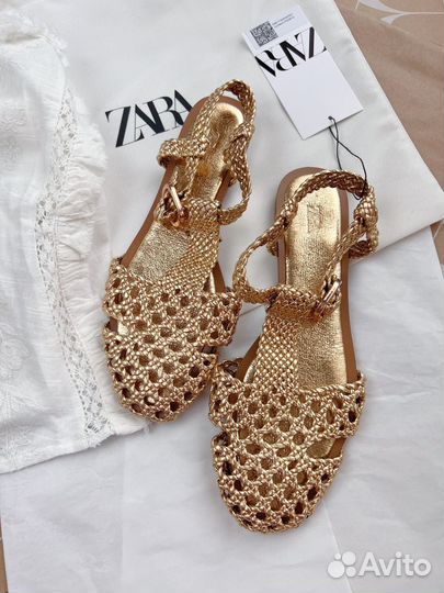 Плетеные сандалии Zara, золотистые, оригинал