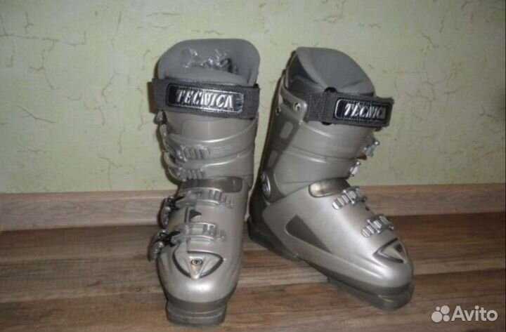 Продам горнолыжные ботинки