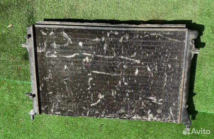 Радиатор (основной) Volkswagen Touran 2006