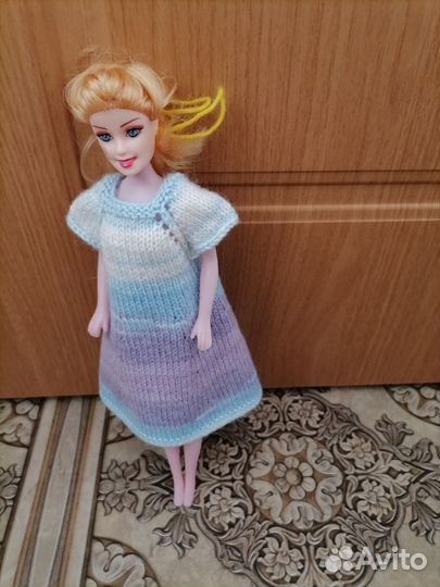 Вязаные платья и кофты для куклы