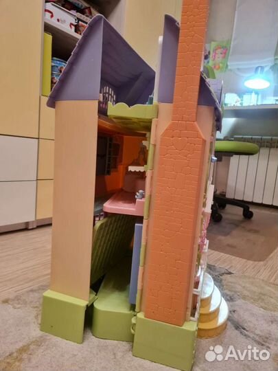 Большой кукольный домик