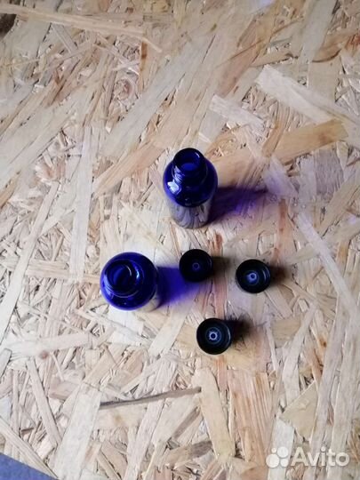 Флаконы и крышкы к ним