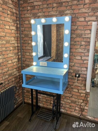 Зеркало, гримерный стол