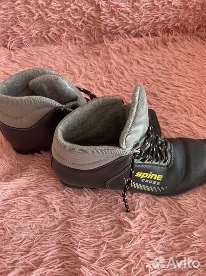 Лыжные ботинки