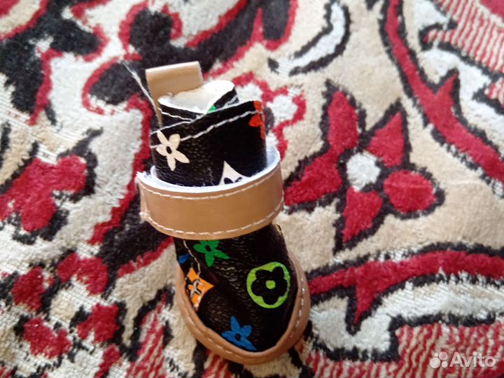 Сапоги зимние на маленькую собаку