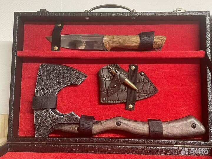 Топоры в коробках на подарки