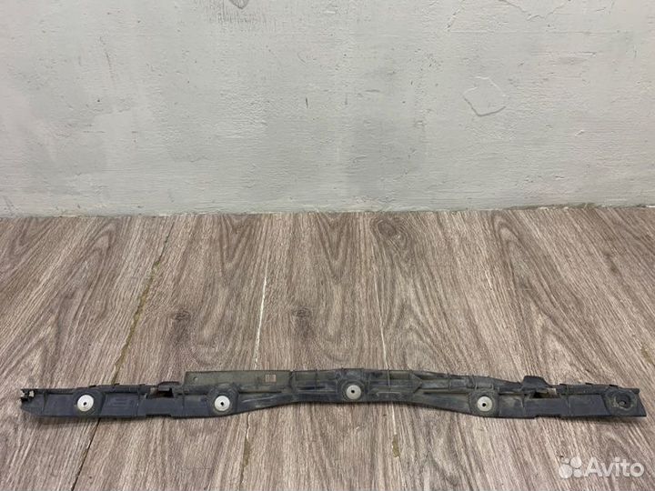 Крепление бампера заднее Opel Astra H универсал