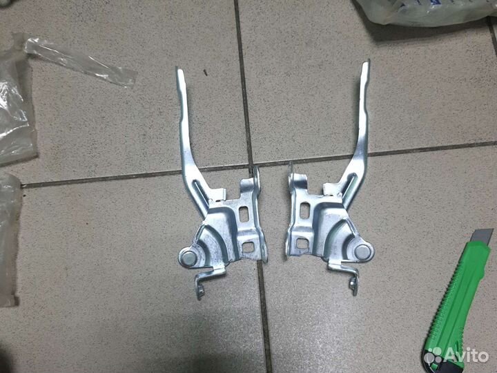 Петля капота (комплект 2шт) Киа Сол