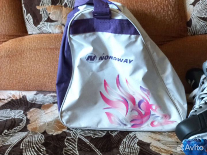 Коньки хоккейные