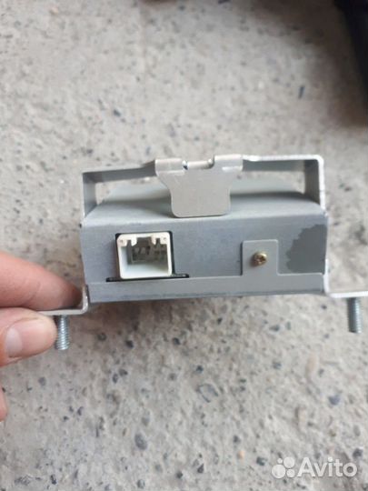 Блок управления антенной мерседес 211