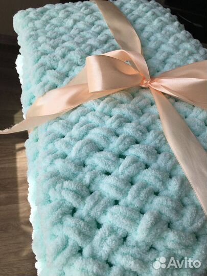 Плед воздушный вязаный для новорожденного