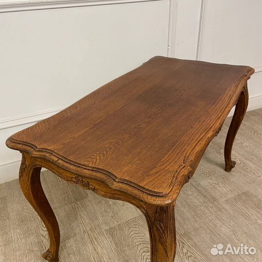 Антикварный журнальный столик