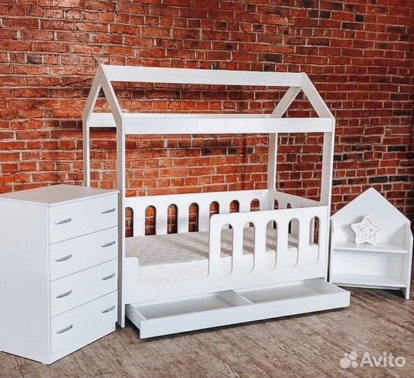 Кроватка-домик с ящиком