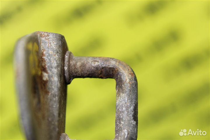 Петля замка багажника Mazda Bongo SK82MN F8 2008