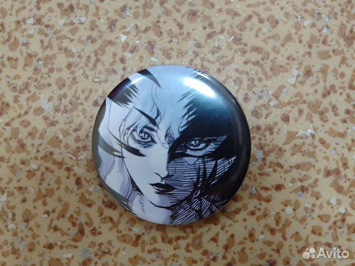 Значок с аниме