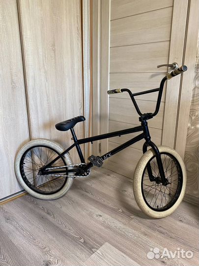 Велосипед BMX 713bikes black + пеги