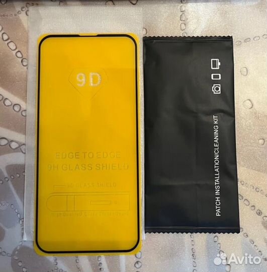 Защитное стекло iPhone 13