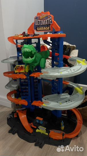 Автотрек с машинками Хот вилс