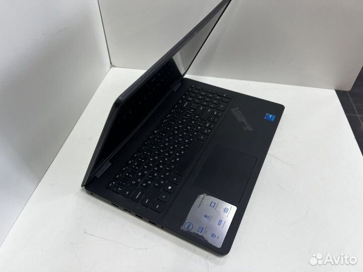 Ноутбук dell Vostro 3500
