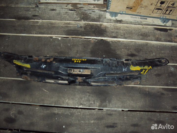 Верхняя планка капота радиатора Мерседес Спринтер