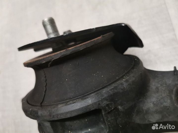 Опора двигателя правая Subaru Xv GT7 2.0 FB20C