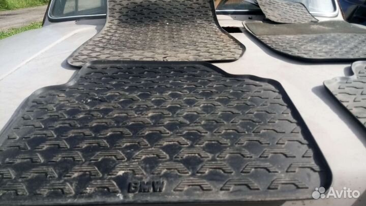 Автомобильные коврики BMW e90