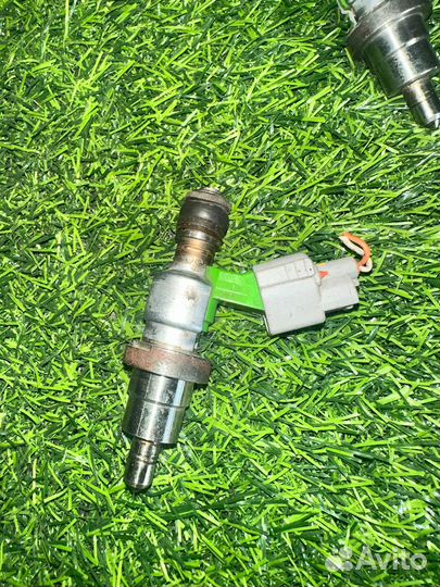 Форсунка тойота toyota avensis 1az-fse 2azfse