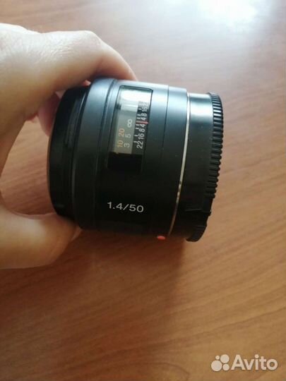 Объектив портретный Sony sal50f14