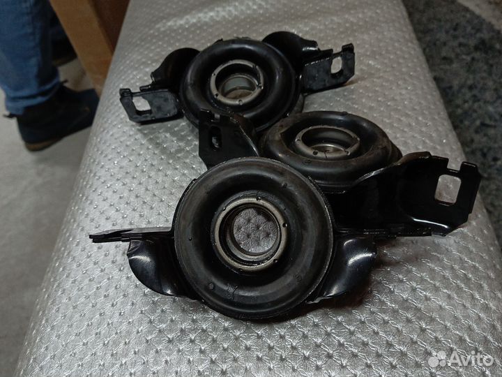 Подшипник подвесной карданного вал