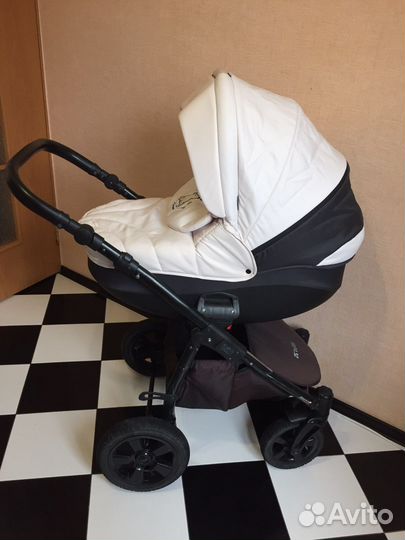 Детская прогулочная коляска 2 в 1 Tutis