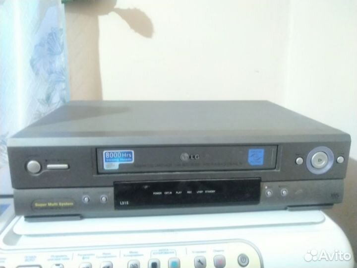 Видеомагнитофон LG L315