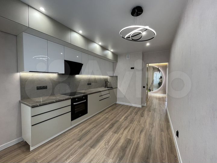 2-к. квартира, 65 м², 5/17 эт.