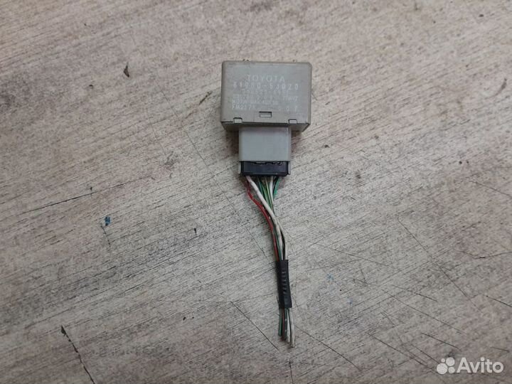 Реле поворотов Toyota Camry XV30 (2001—2006)